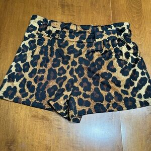 Hot Kiss- Leopard Print Super Soft Shorts. Size Large